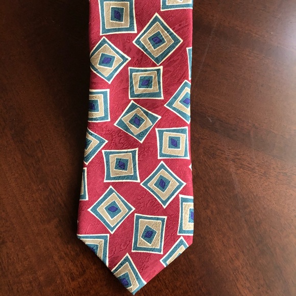 Saks Fifth Avenue Tie - All Silk - Picture 2 of 4